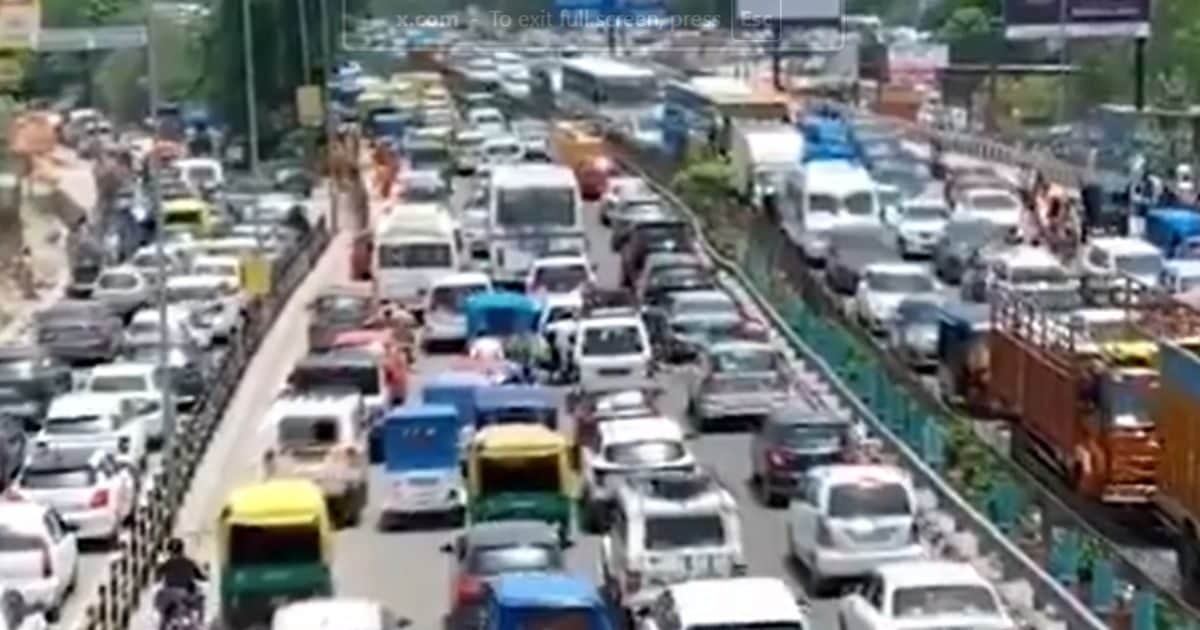 Traffic Jam in Dehradun-QuuTrakhand. Those who go to Uttarakhand should pay attention … Roads are stuck with vehicles in Haridwar, Rishikesh and Dehradun, we will cry for hours in traffic!