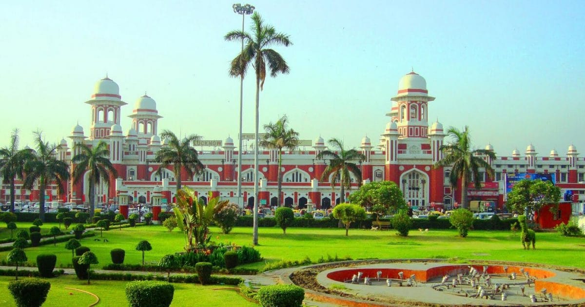 10 of India’s Most Beautiful Railway Stations. Seeing the 10 most beautiful railway station in the country, the mind will be garden, the train will catch the train now