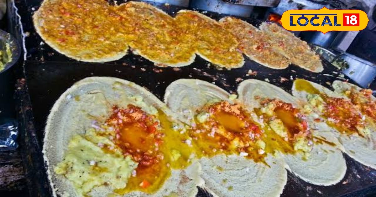 Hyderabadi Dosa: From Masala Paneer to Mint Dosa, the fun journey of Dosa in the street food of Hyderabad.