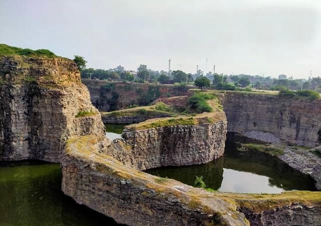 Have you ever visited KGF Bihar? This place with high rocks and lakes will win your heart, see photos – Bihar News
